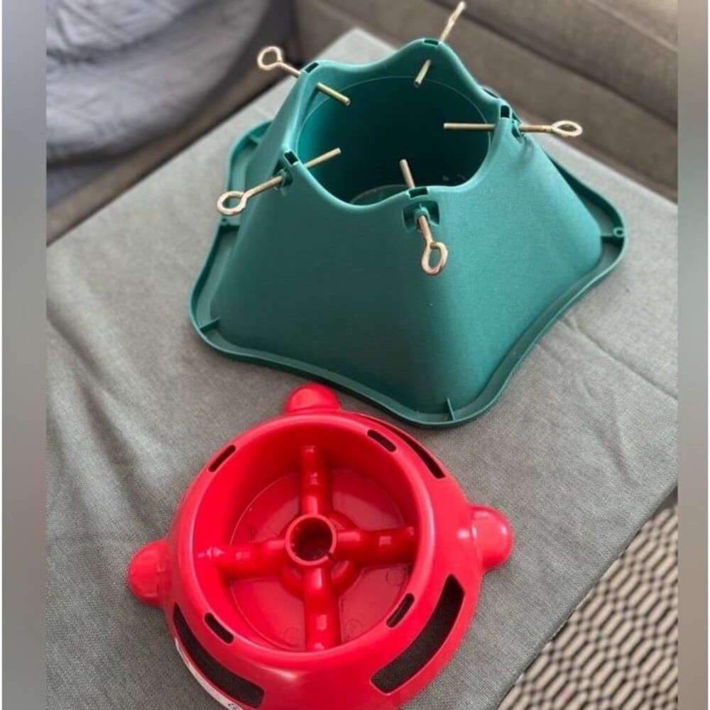Green & Red Christmas Tree stands